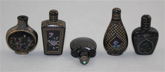 Five Chinese lacque burgaute snuff bottles, 1900-1950, Richards no.s 25, 174, 127, 236 and 449